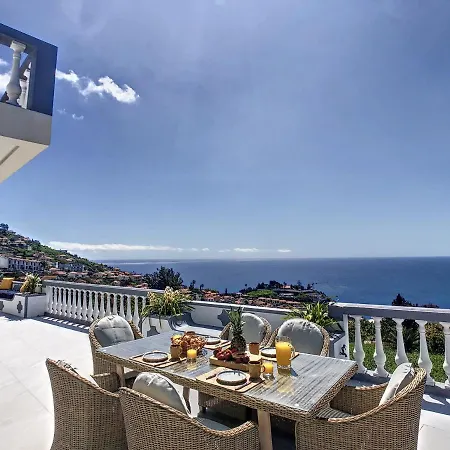 Avocado By Lovelystay * Funchal (Madeira)