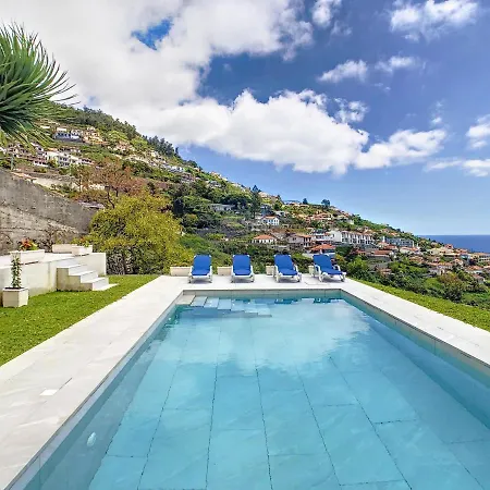 Avocado By Lovelystay * Funchal (Madeira)